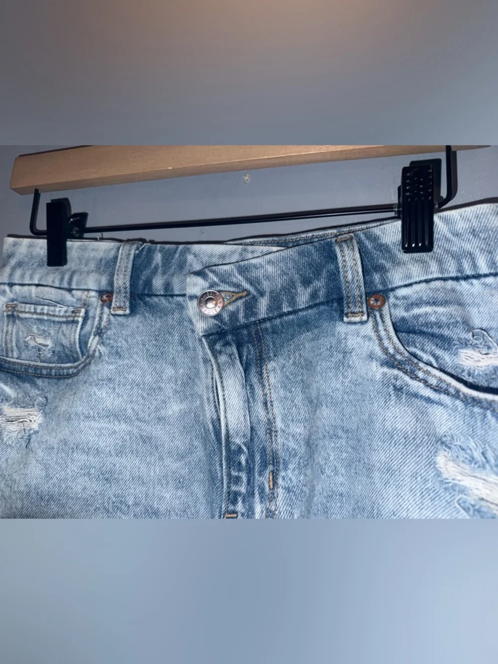 American Eagle Distressed Denim Shorts Size 8 | High Rise Cutoff Jean Shorts - Picture 2 of 6